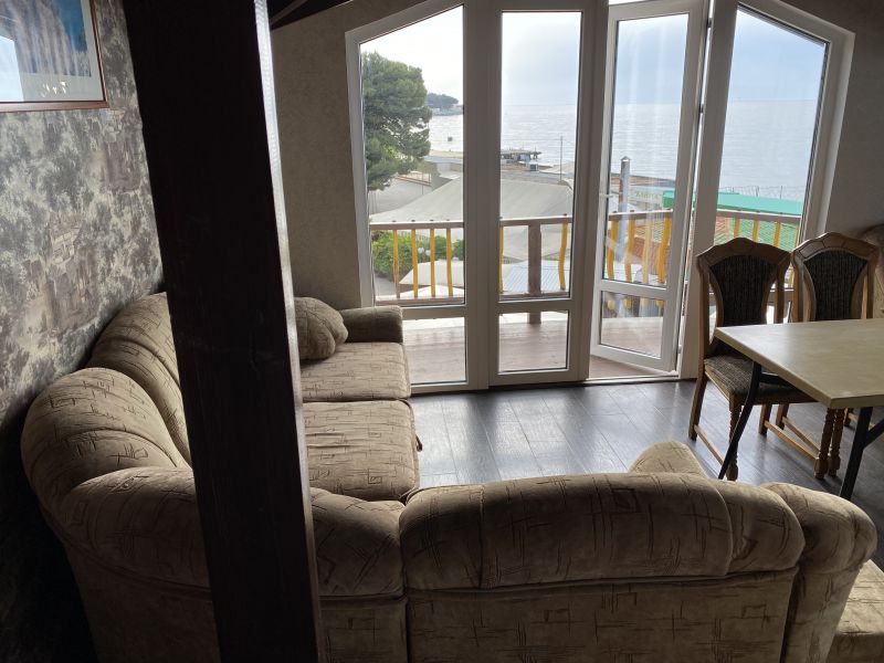 5-местный 2-комн 3 этаж