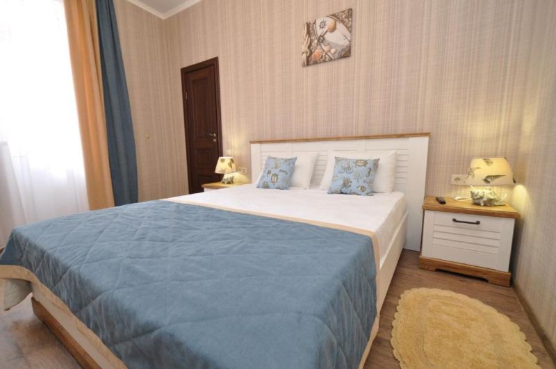 Джуниор Сюит 2-местный (с балконом, главный корпус)