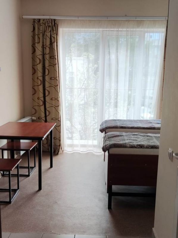 Полулюкс 2-местный 1-комнатный (с общей кухней на 2 номера)