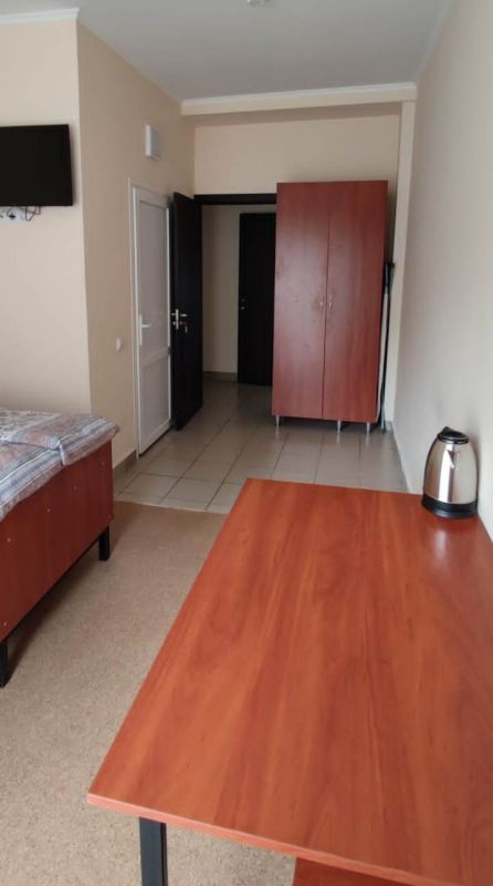 Полулюкс 2-местный 1-комнатный (с общей кухней на 2 номера)