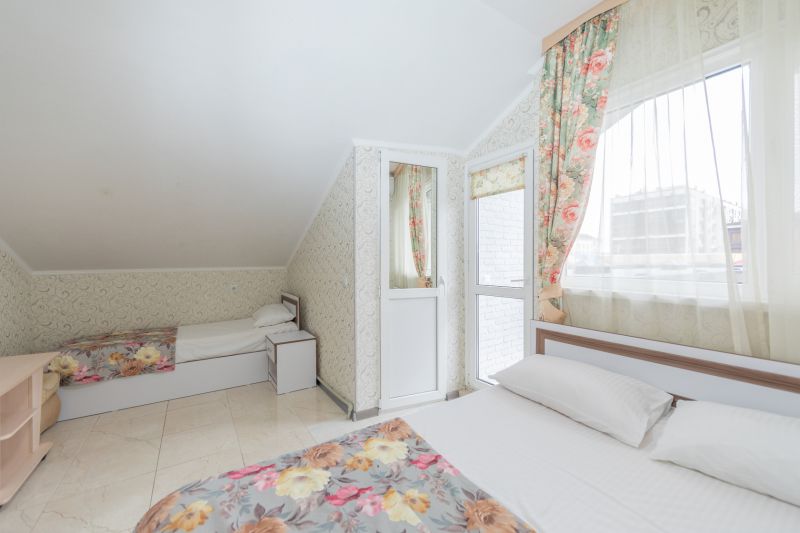 Стандартный 3-местный (c балконом)