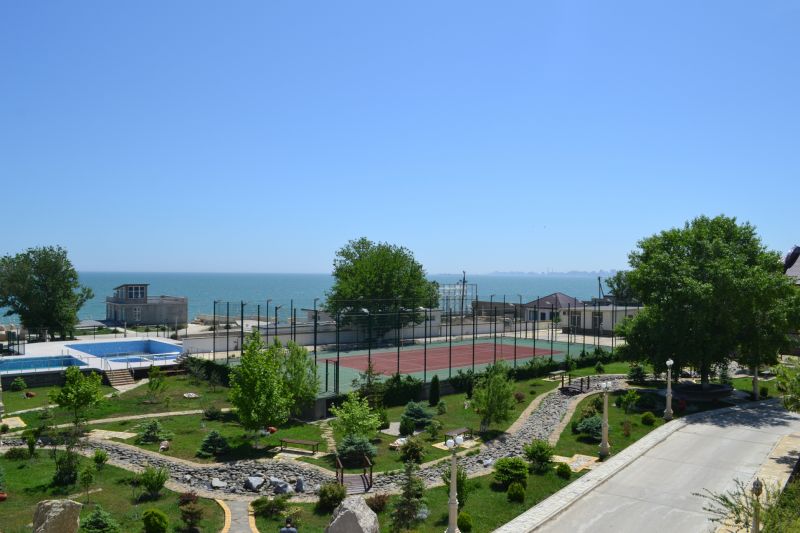 Теннисный корт