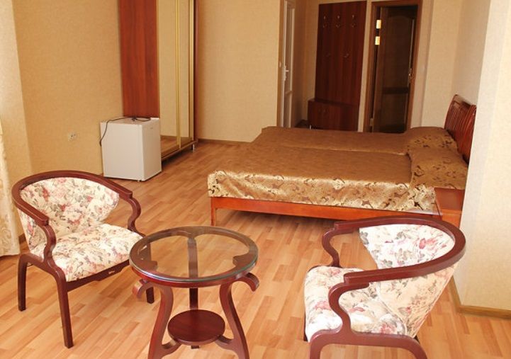 Улучшенный 2-местный DBL (с видом на город, 4 этаж)