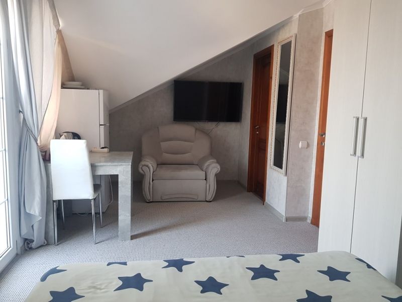 Стандартный 3-местный (с балконом)