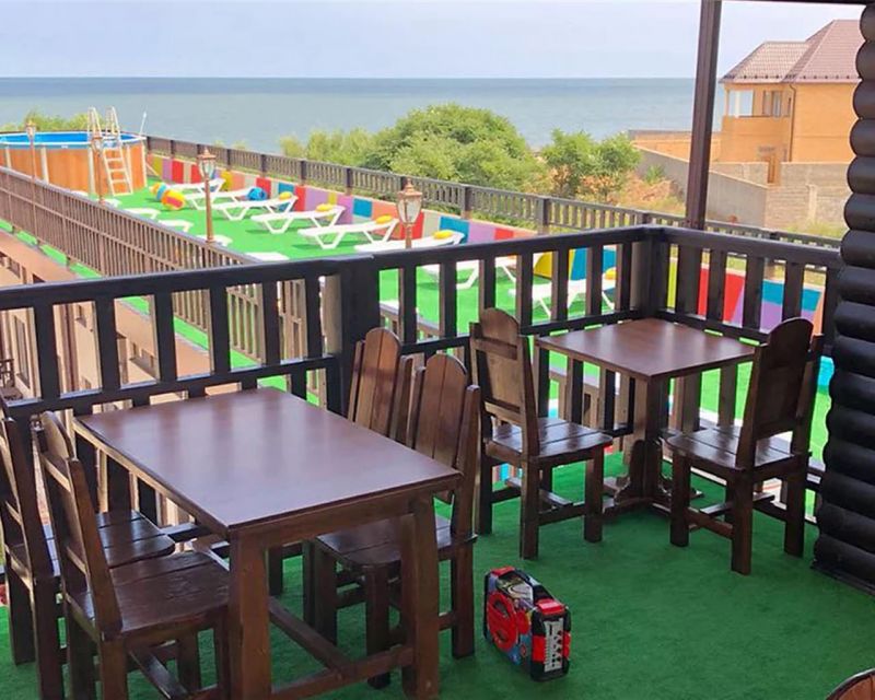 Терраса с бассейном