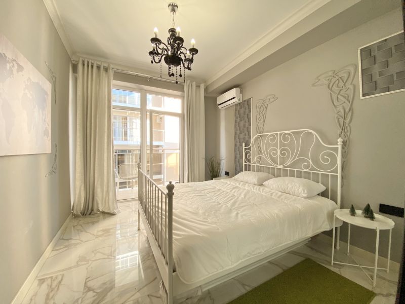 Апартаменты Евро 6-местные 3-комнатные (с балконом,0607)