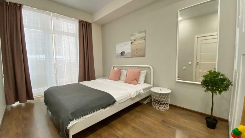 Апартаменты Евро 6-местные 3-комнатные (с балконом,0643)