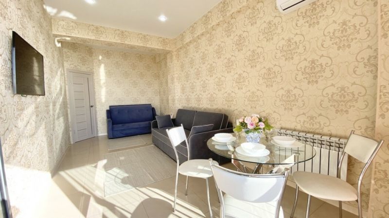 Апартаменты Евро 6-местный 2-комнатный (с балконом, 1106, Первомайская, д.1)