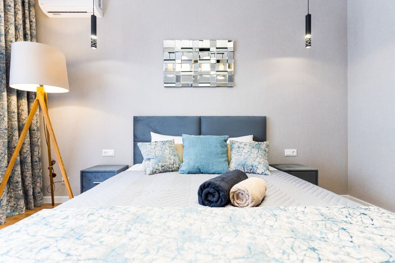 Апартаменты 4-местный (с видом на море, Мира 44, 77)