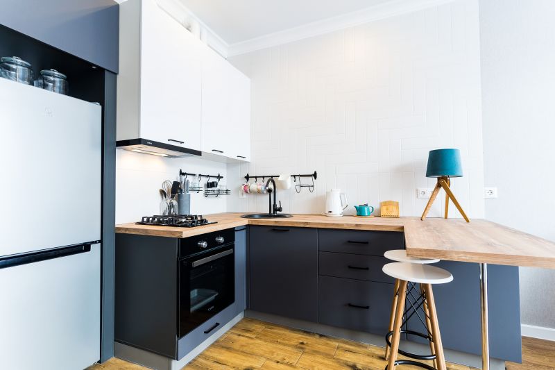 Апартаменты 4-местный (с видом на море, Мира 44, 77)