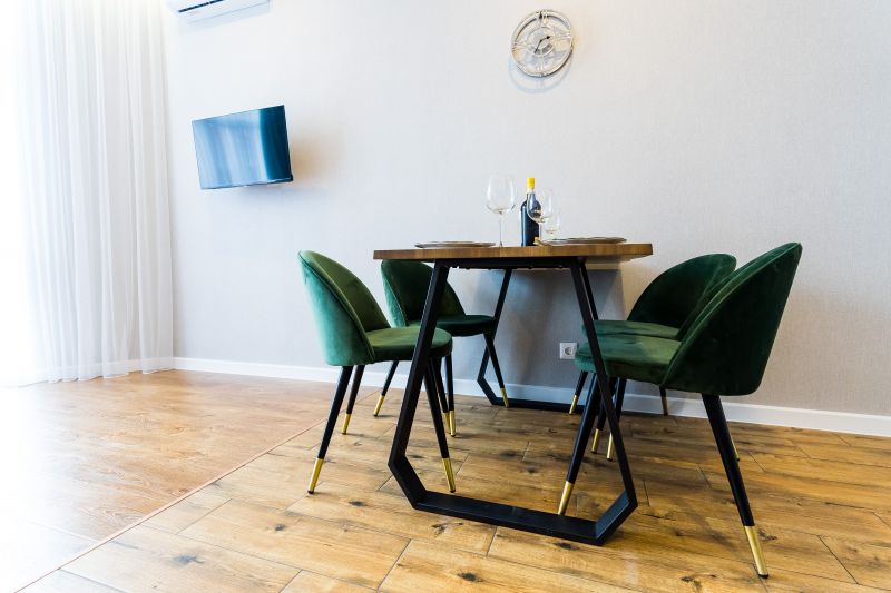 Апартаменты 4-местный (с видом на море, Мира 44, 77)