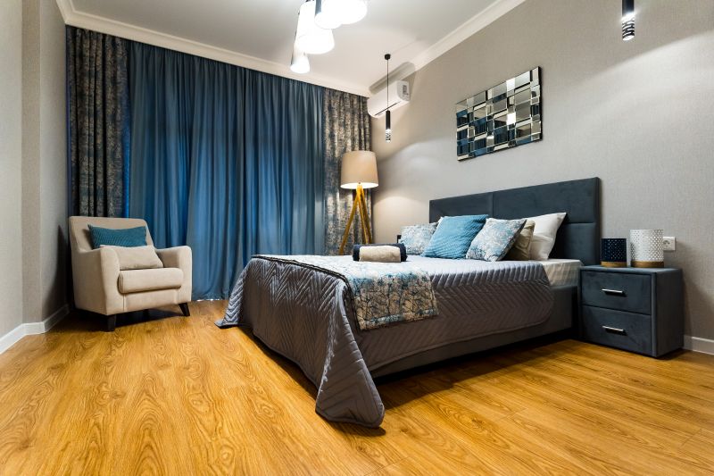 Апартаменты 4-местный (с видом на море, Мира 44, 77)