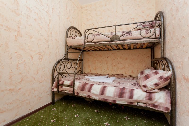 Бюджетный 3-местный (без окна)