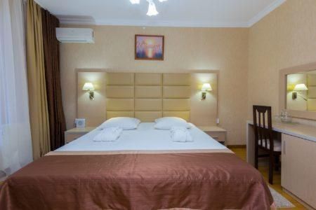 Люкс двухместный двухкомнатный (Корпус "Дельфин")