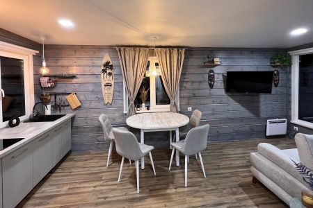 Дом 4-местный Белый