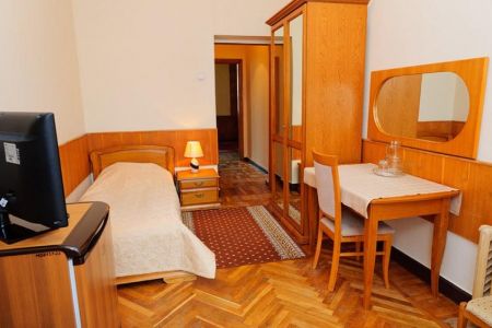 ОДНОМЕСТНЫЙ