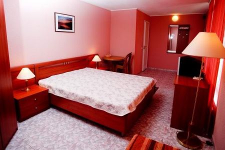 «Полулюкс»