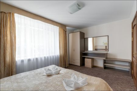 Двухкомнатный двухместный Полулюкс (корпус Лесной)