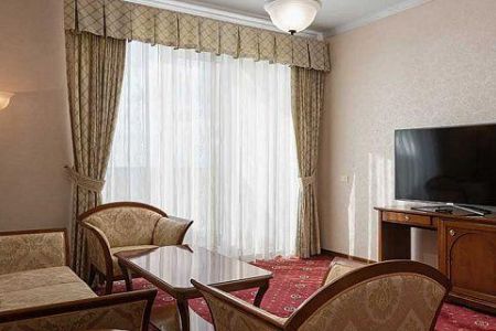 «Апартамент» трехкомнатный №708