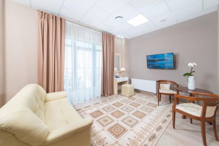 Люкс трехкомнатный двухместный (восьмой корпус)