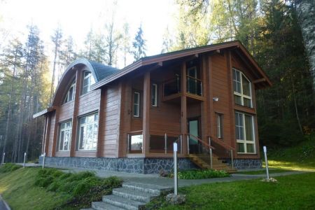 Коттедж №8 - Четырехкомнатный двухместный номер улучшенный