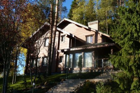 Коттедж №11 - Четырехкомнатный четырехместный номер улучшенный