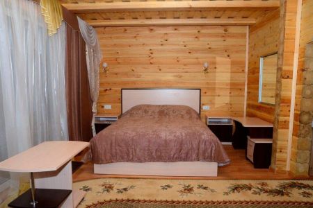 4-х местный 2-комнатный номер в коттедже №1 (family room)