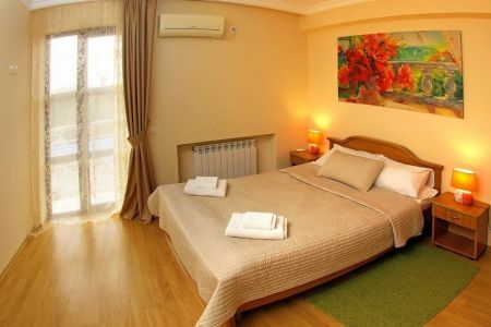 Апартаменты без вида на море (3-х комнатный)