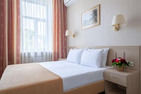 Двухкомнатный Делюкс с двуспальной кроватью