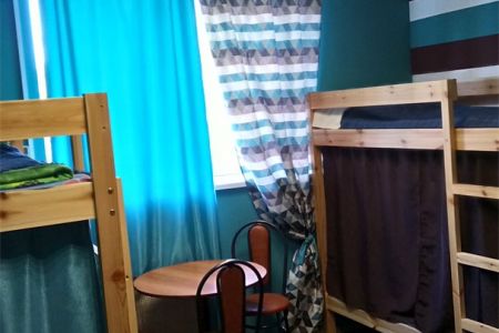 Кровать в общем 6-местном номере для мужчин и женщин