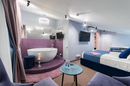 Делюкс с круглой ванной