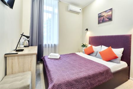 Уютный номер с двуспальной кроватью