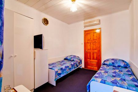 Полулюкс 2+1 с односпальными кроватями