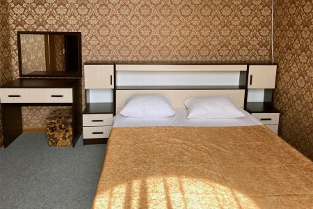 Студия 4-комнатная 7-местная