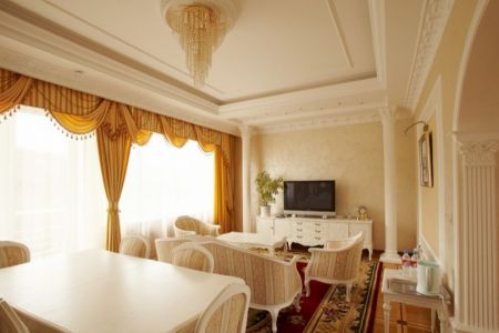 Сюит 2-местный 3-комнатный номер в центральном корпусе