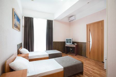 Полулюкс 4-местный 2-комнатный с видом на море