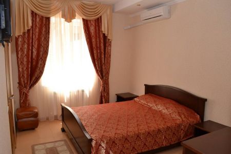 Люкс 4-местный 2-комнатный с балконом