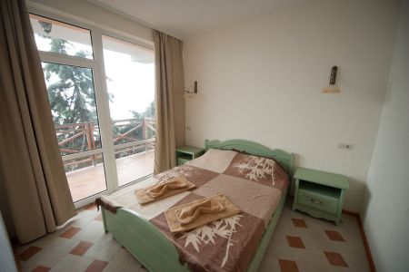 Апартаменты 2-местные 2-комнатные (вид на сад)