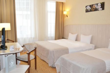 Стандартный 3-местный (1 большие+ 1 маленькая) кровать  