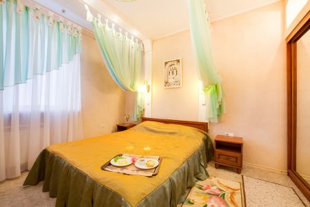 Люкс Цветочный 2-местный 2-комнатный