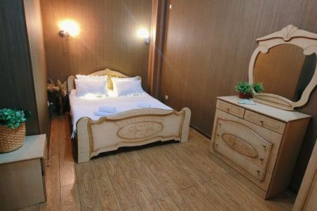 Апартаменты 6-местные Апартаменты (вид на бассейн, с кухней)