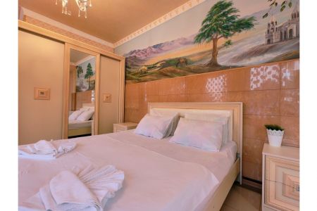 Полулюкс 3-местный Полулюкс с панорамным видом на колесо обозрения