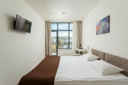 Апартаменты 2-местный 2-комнатный с одной спальней, вид на город с 6-15 этаж