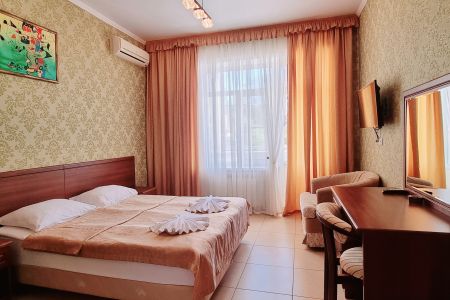 Люкс 5-местный с 2-мя спальнями