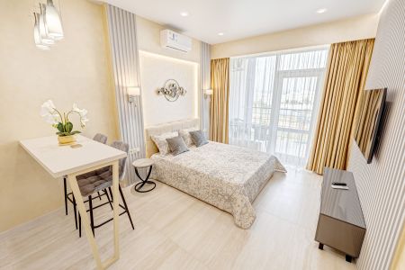 Апартаменты студио 2-местный боковой вид на море корпус АкваDeLuxe