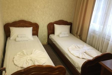 Люкс 4-местный 3-комнатный