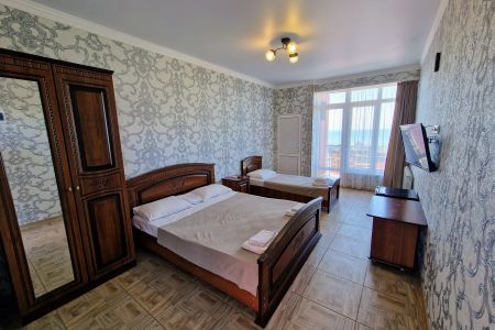 Делюкс 3-местный 1-комнатный с балконом и видом на море