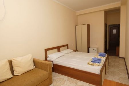 Стандарт Стандарт 3-местный с балконом