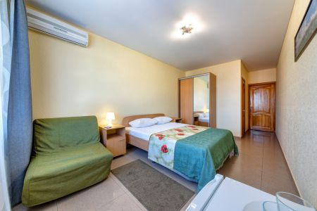 Комфорт 3-местный с балконом