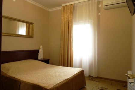 Люкс 4-местный 3-комнатный